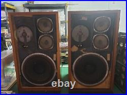 Vintage Pair of Acoustic Research AR2a Speakers. Tested And Sounding Great