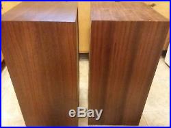Vintage Pair of Acoustic Research AR-2AX Speakers Very Good Condition