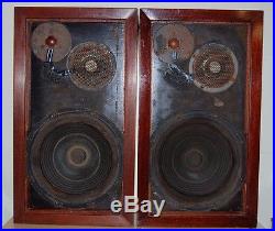 Vintage Pair of Acoustic Research AR-3 Speakers