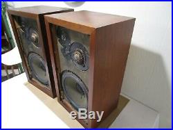 Vintage Pair of Acoustic Research AR 3a 3-Way Speakers - Cool