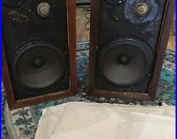 Vintage Pair of Acoustic Research AR-3a Speakers for Restoration THEY WORK