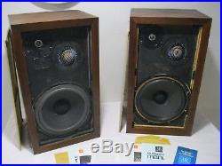 Vintage Pair of Acoustic Research AR-3a Speakers in Oiled Walnut 1 Owner -Cool