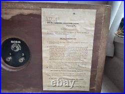 Vintage Pair of Acoustic Research AR-4x Bookshelf Speakers Original Working Vintage Pair of Acoustic Research AR-4x Bookshelf Speakers Original Working