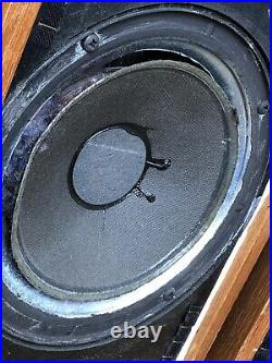 Vintage Pair of Acoustic Research AR-7 HiFi Speakers Need Refoaming (Hol)