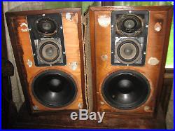 Vintage Set of Acoustic Research Speakers Model AR2