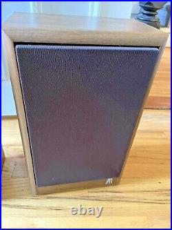Vintage Teledyne Acoustic Research 18B Bookshelf speakers Tested worn surrounds