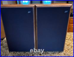 Vintage Teledyne Acoustic Research CONNOISSEUR 20 Stereo Speaker Set, Wood Case