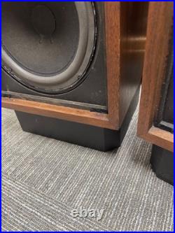 Vintage Wood Speaker Stands ACOUSTIC RESEARCH AR-2AX
