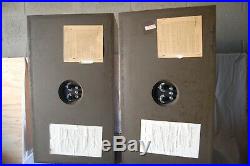 Vintage pair of AR, Acoustic Research 2ax Speakers