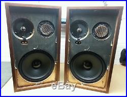 Vintage set Acoustic Research AR-2AX 3 way acoustic suspension speaker cabinets
