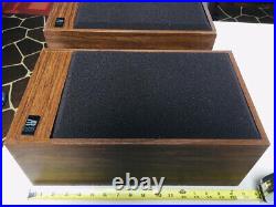 Vntg Teledyne Acoustic Research AR18 Bookshelf Speakers (Local Pick Up Only)