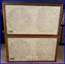 Vtg Acoustic Research AR 2AX SpeakersOne Good The Other Requires Rebuild/Repair