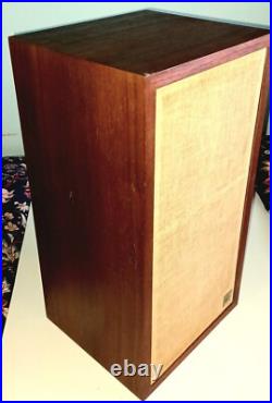 Working Vintage Pair Acoustic Research AR-4x Bookshelf Speakers