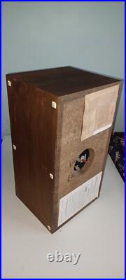 Working Vintage Pair Acoustic Research AR-4x Bookshelf Speakers
