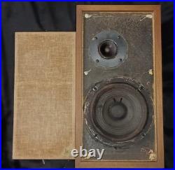 Working Vintage Pair Acoustic Research AR-4x Bookshelf Speakers